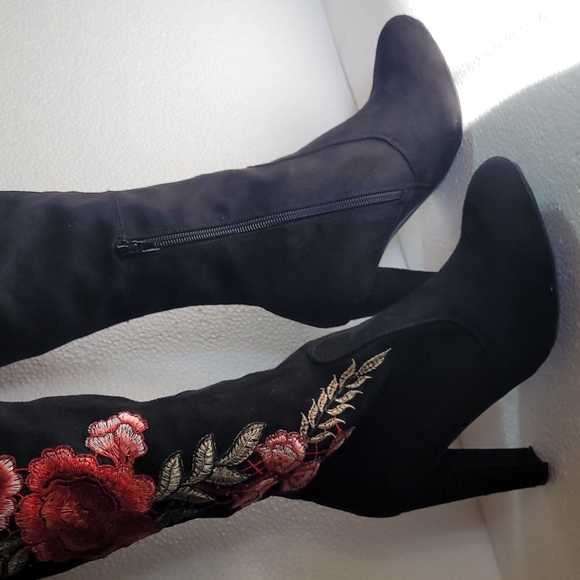 TALL BOOTS.Pair of high heels boots, Tall Boots - Picture 12 of 13